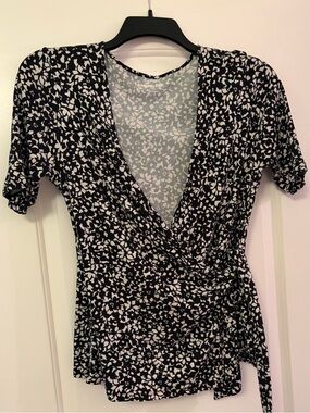 Lands End Elbow Sleeve Lightweight Jersey  Side Tie Floral Blouse M Petite